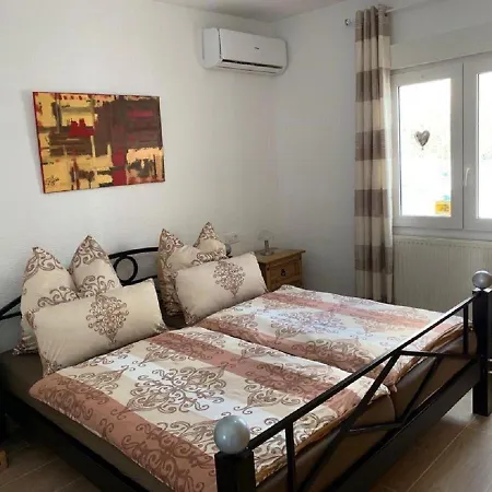 Casa-emilia-4-personen ホテル